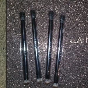 Anastasia Beverly Hills brushes